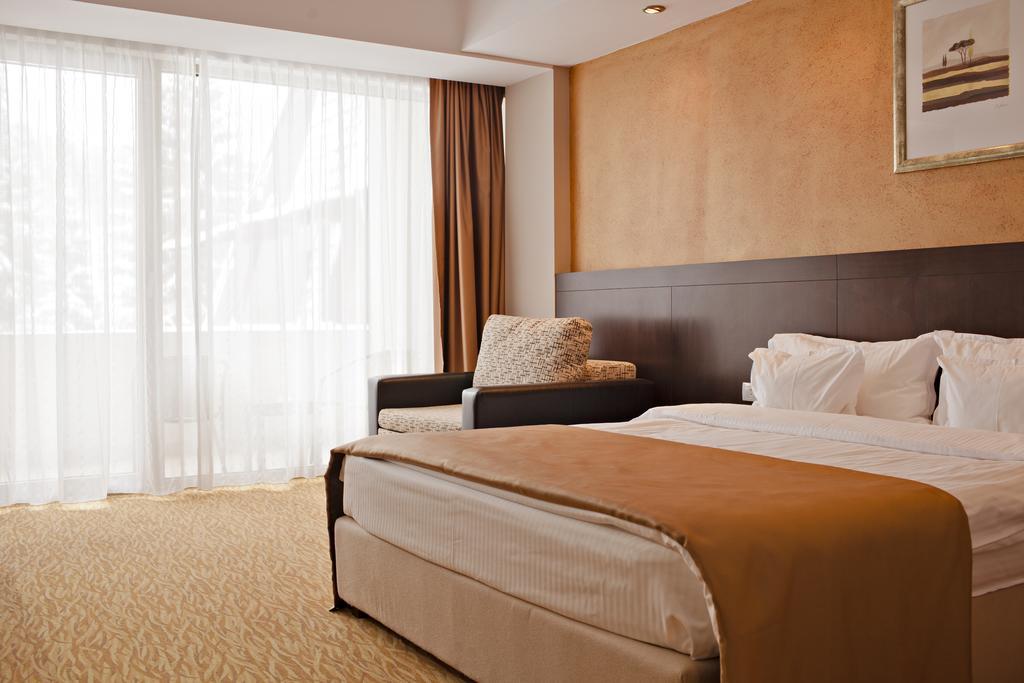 Hotel Clermont Covasna Eksteriør billede