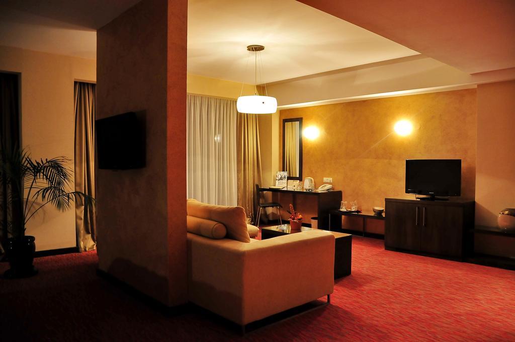 Hotel Clermont Covasna Eksteriør billede