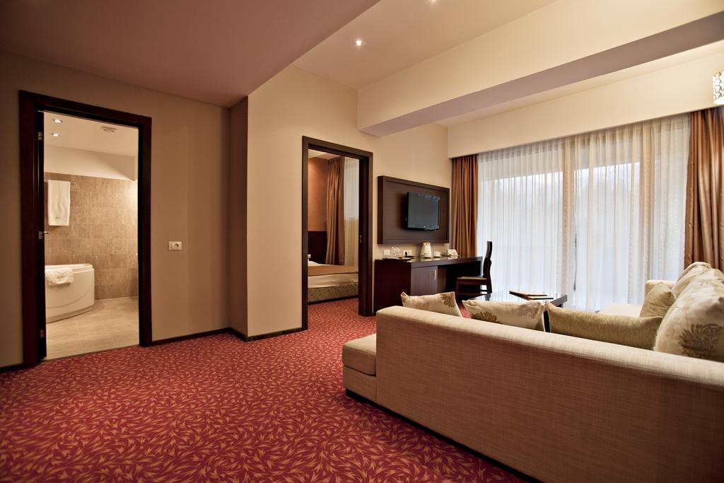 Hotel Clermont Covasna Eksteriør billede