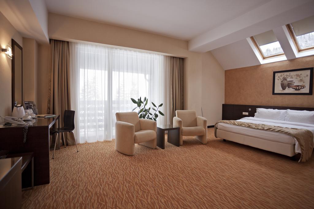 Hotel Clermont Covasna Eksteriør billede