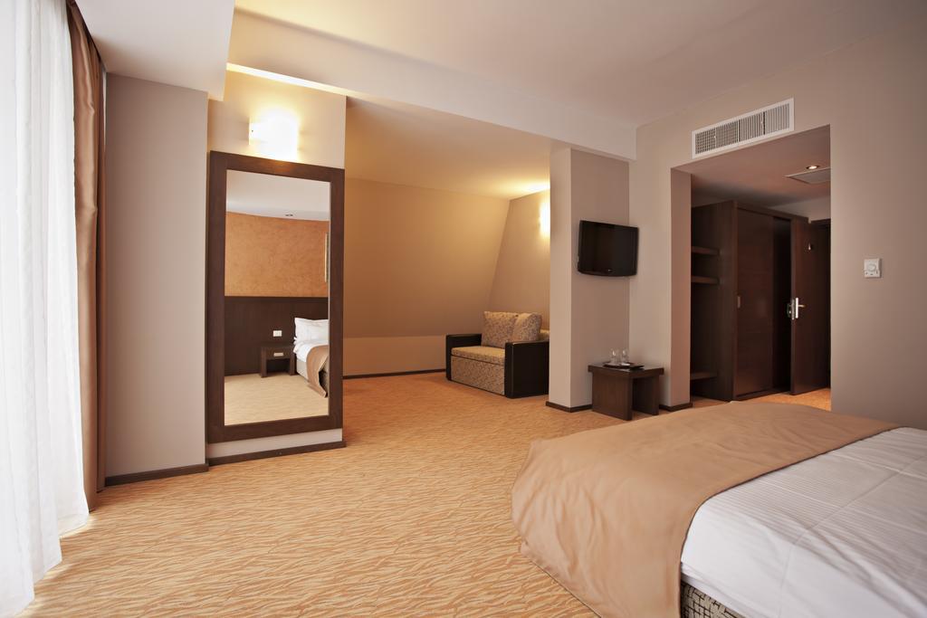 Hotel Clermont Covasna Eksteriør billede